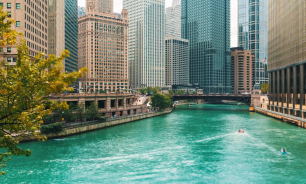 istock Chicago River with boats and traffic 1086743114