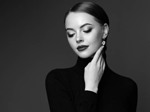 istock Beautiful woman face with perfect makeup 1086799546