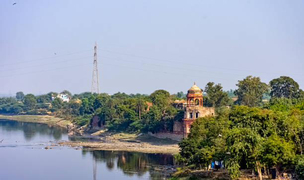 istock Panoramic view of Yamuna River in Agra, Uttar Pradesh, India 1086847716