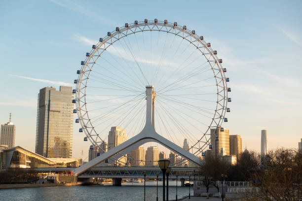 occhio di tianjin - ferris wheel foto e immagini stock