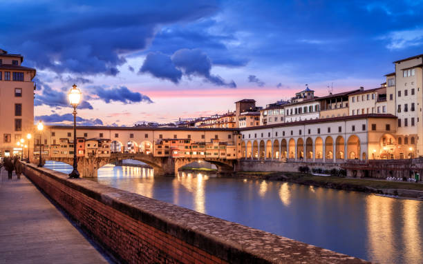 Old Bridge Twilight of Ponte Vecchio in Florence, Italy florence italy stock pictures, royalty-free photos & images
