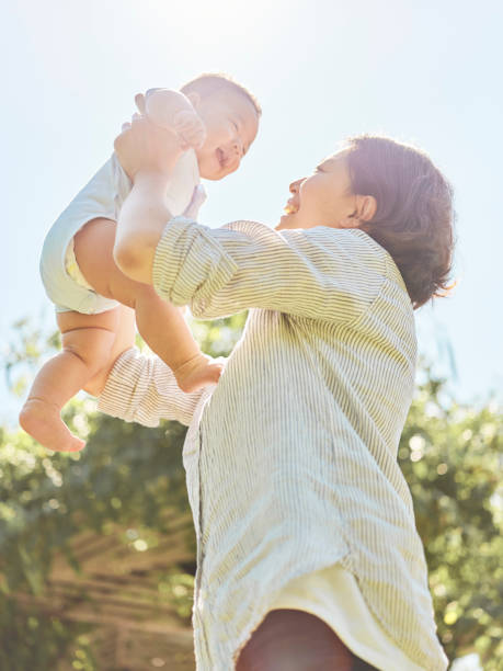 istock Japanese Mother and Baby 1087318626
