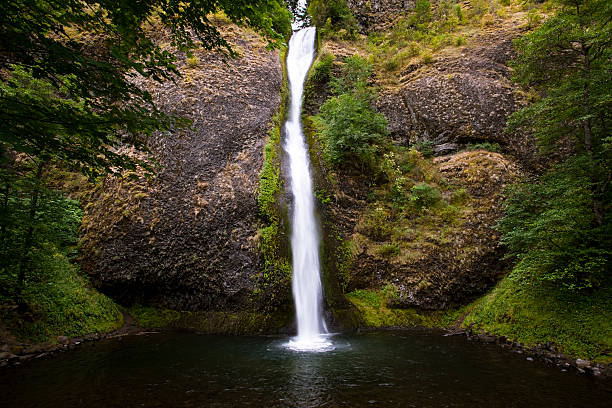 istock Large waterfall in the Columbia River Gorge 108736516