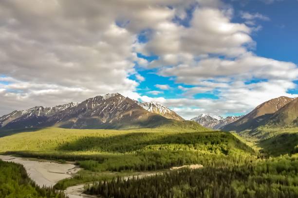 istock Mountains of Alaska 1087407134