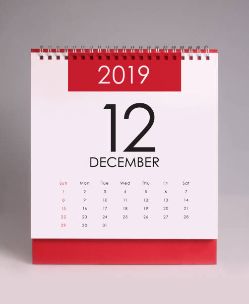 istock Simple desk calendar 2019 - December 1087502112