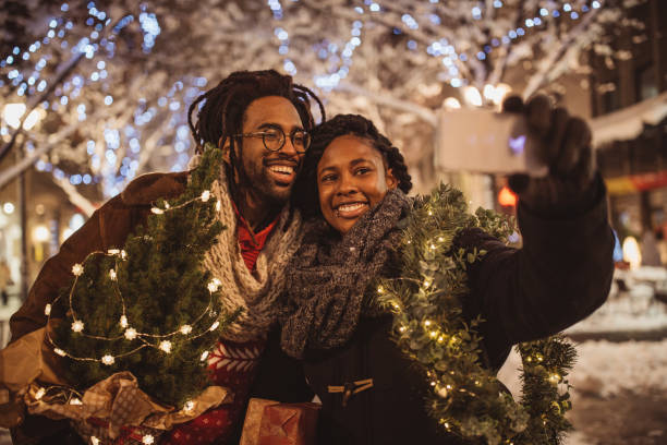 istock Holiday couple 1087506566