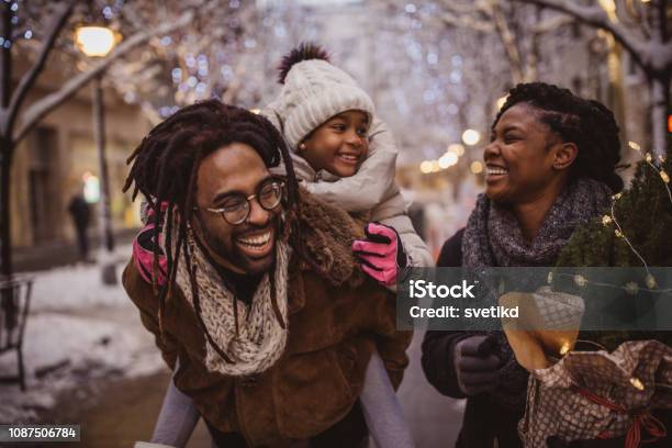 Bereit Für Den Urlaub Stockfoto und mehr Bilder von Familie - Familie, Winter, Weihnachten
