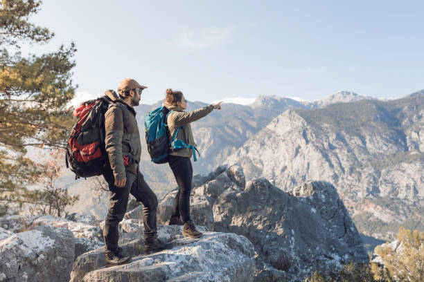 istock Traveler Couple 1087532116