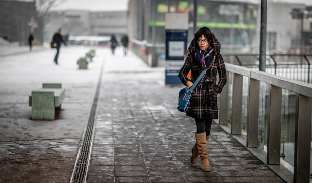 istock Young city girl 1087559008