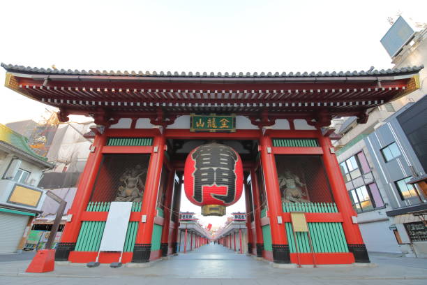 sensoji temple tokyo japon - kaminarimon gate photos et images de collection