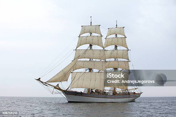 Tallship Tre Corona Sul Mare - Fotografie stock e altre immagini di Vela - Vela, Goletta, Andare in barca a vela