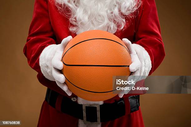 Pai Natal - Fotografias de stock e mais imagens de Bola de Basquetebol - Bola de Basquetebol, Natal, Pai Natal