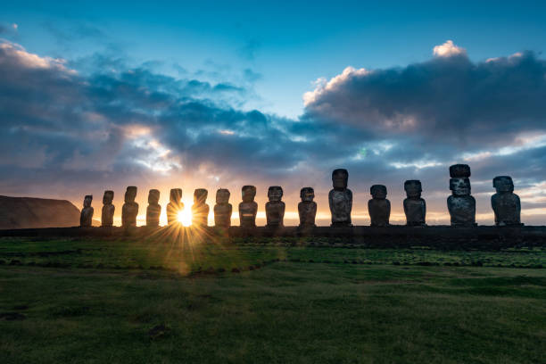 istock Sunrise at Ahu Tongariki 1087657742