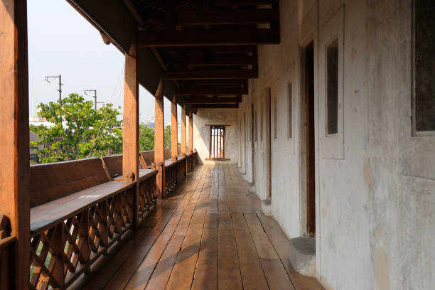 istock balcony vintage house 1087699642
