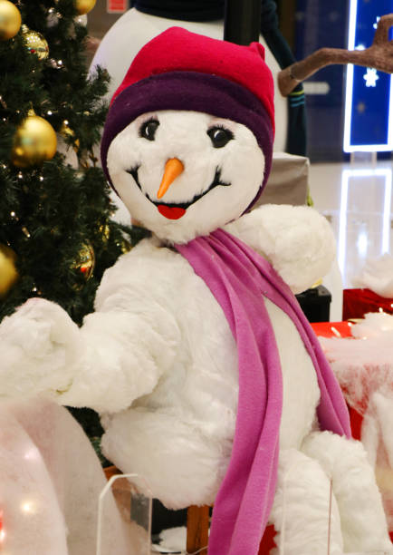 istock snowman christmas decoration 1087739306