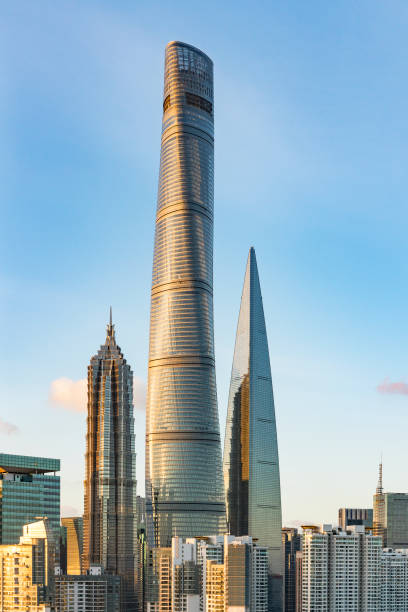 punti di riferimento di shanghai - shanghai tower foto e immagini stock