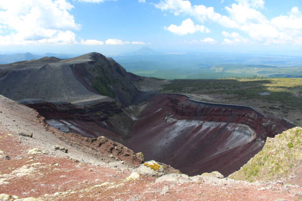 istock Mount Tarawera- New Zealand 1087875812