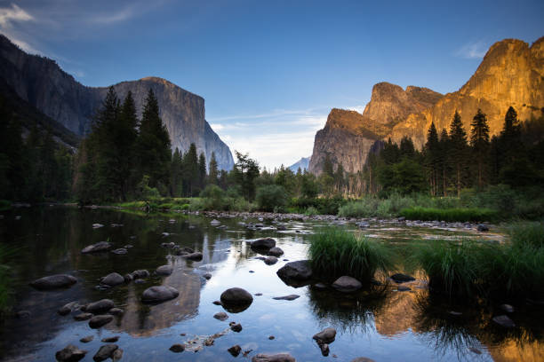 istock Evening Glow in Yosemite Valley 1087971668