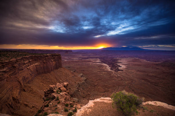 istock Canyonlands National Park at Sunrise 1087971770