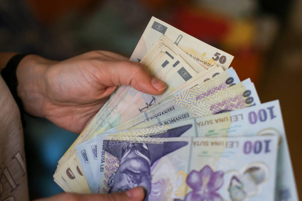istock Banknotes of 50 and 100 Romanian Lei currency 1088067126