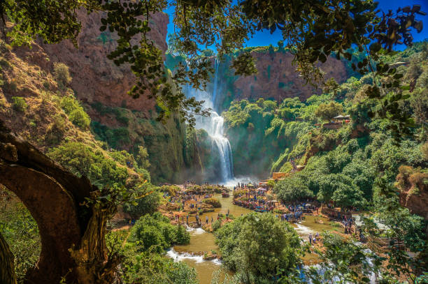cascatas de ouzoud - waterfall multi colored landscape beauty in nature - fotografias e filmes do acervo