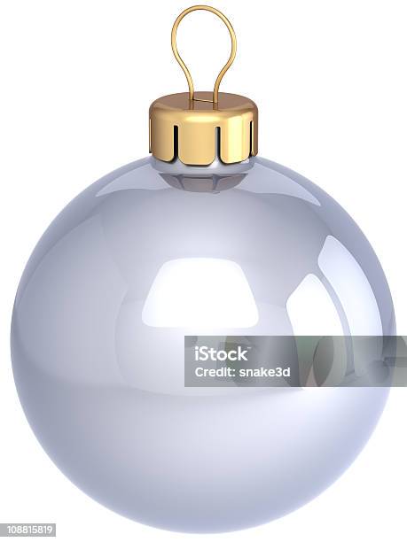 White Christmas Ball Classic Silber Weihnachten Dekoration Stockfoto und mehr Bilder von Christbaumkugel