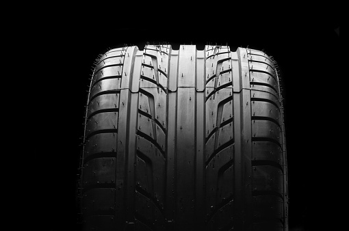 Neumático de coche nuevo photo