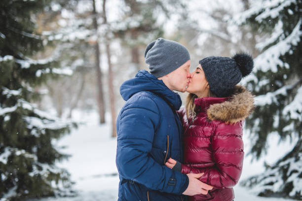 istock Couple in the snow 1088211700