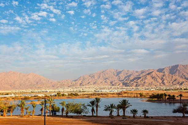 view on jordan aqaba city from eilat - gulf of aqaba imagens e fotografias de stock