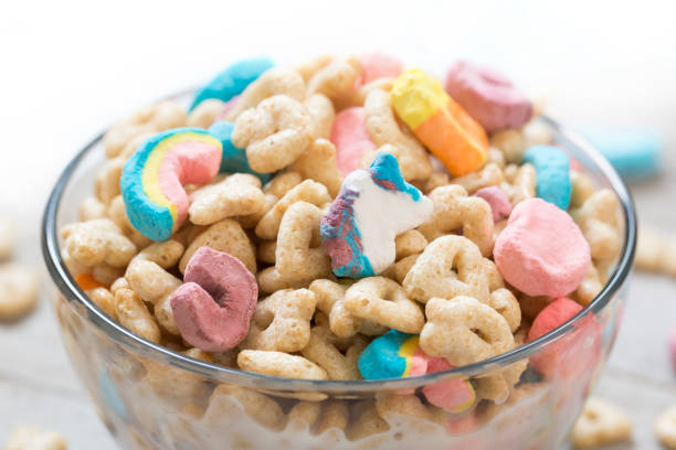 istock Marshmallow Cereal in a Clear Bowl 1088287808