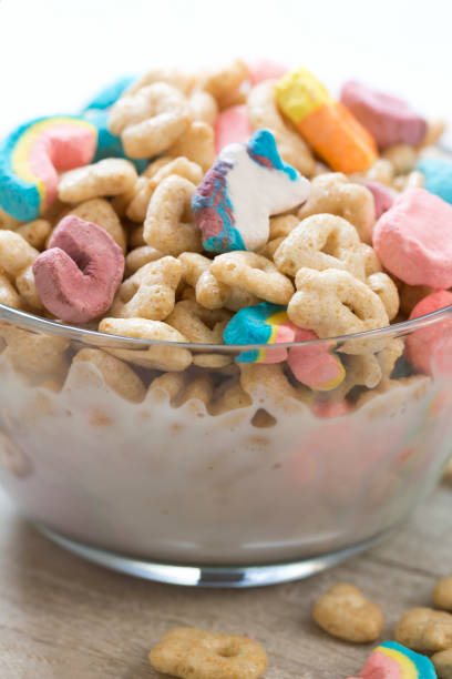 istock Marshmallow Cereal in a Clear Bowl 1088287824