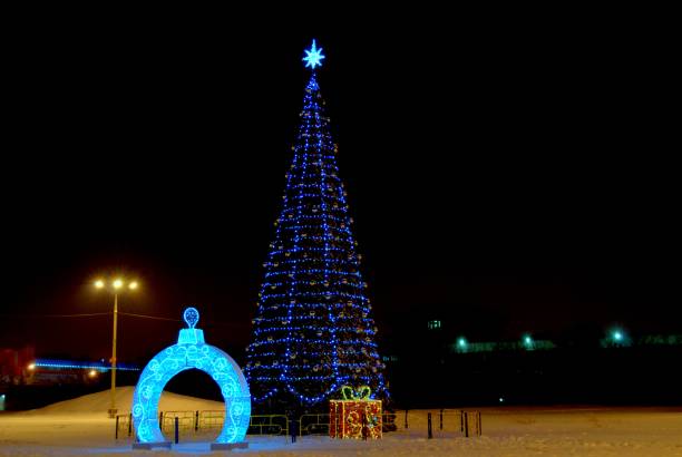 istock Night view of a Christmas tree 1088299392