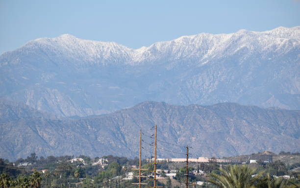 istock Snowy Peaks in California 1088314854