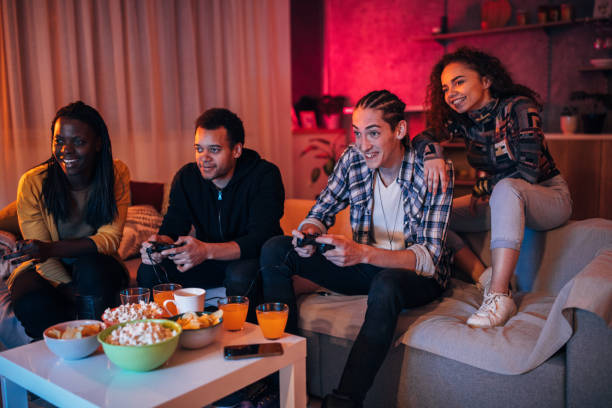 istock Friends playing video games 1088465356