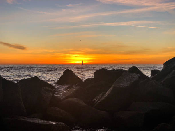 istock Sunset over Pacific Ocean in Venice, CA 1088469590