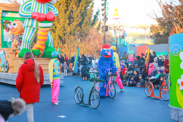 sesame place ist ein kinder freizeitpark, am stadtrand von philadelphia - sesame street fotos stock-fotos und bilder