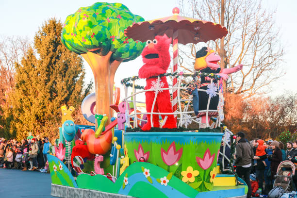 sesame place ist ein kinder freizeitpark, am stadtrand von philadelphia - sesame street fotos stock-fotos und bilder