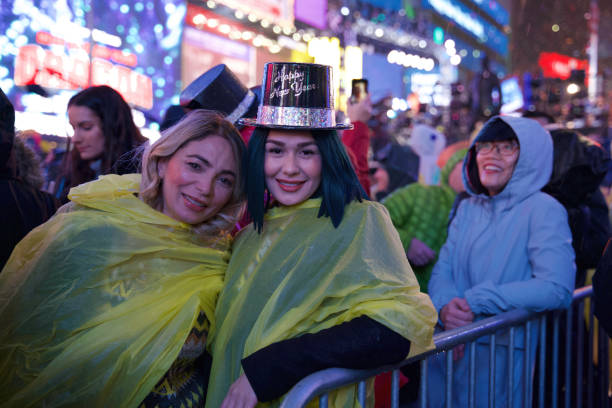 New Year's Eve, Times Square, New York City A huge crowd gathered to celebrate the New Year despite the rainy weather. times square new years eve stock pictures, royalty-free photos & images