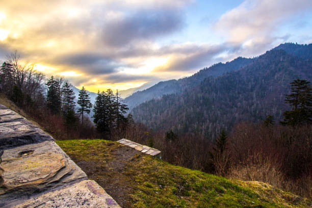 Great Smoky Mountains National Park Sunset Landscape View from the Newfound Gap overlook over the vast wilderness of the Great Smoky Mountains National Park on the border of North Carolina and Tennessee. gatlinburg great smoky mountains national park north america tennessee stock pictures, royalty-free photos & images