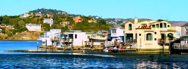 istock Floating home in Sausalito, California 1088743052