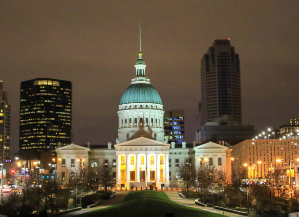 istock Court House at night 1088792702