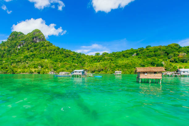 istock borneo sea gypsy water village 1088814570