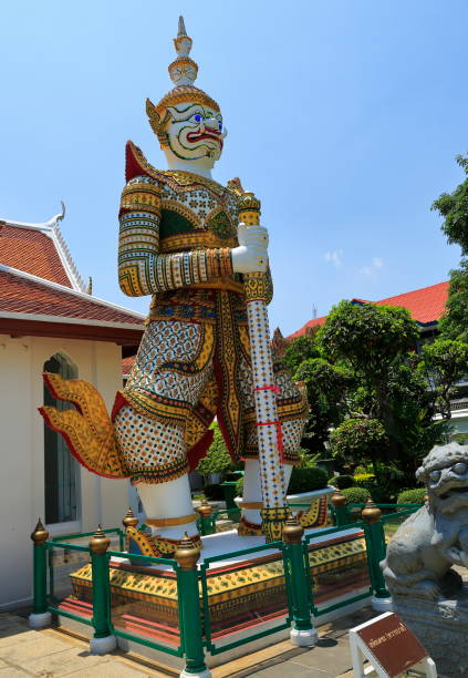 Wat Phra Chetuphon Tample (Wat Pho), Thailand. The temple, which was used as the first university of Thailand, was built in the early 16th century. One of the most attractive temples for tourists. It has been renovated when the capital of Bangkok. golden tample stock pictures, royalty-free photos & images