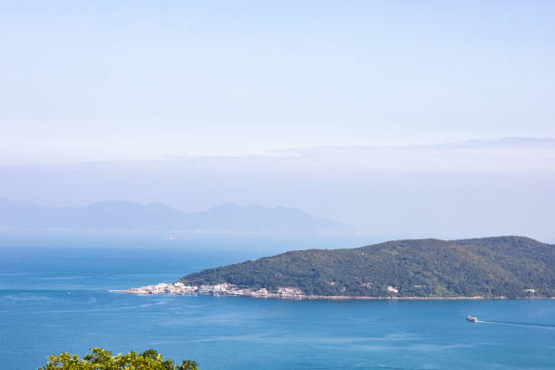 istock Landsacpe and coastline in Sai Kung 1088855466