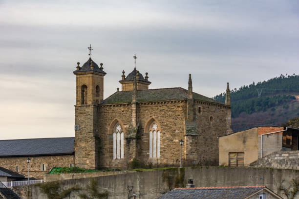 The convent of San Francisco de Asís is located in Villafranca del Bierzo (Leon, Spain) Fundamental step of the Camino de Santiago convento stock pictures, royalty-free photos & images