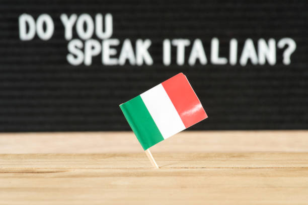 istock Italian Flag and Question Speak Italian 1089007650