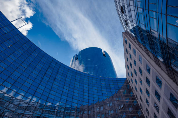 istock Corporate business buildings in Paris, 2018. 1089083362