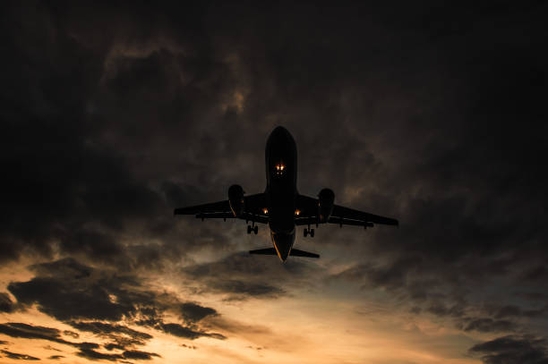 istock The plane is landing 1089135130