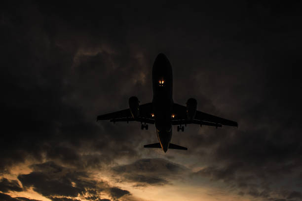 istock The plane is landing 1089135168