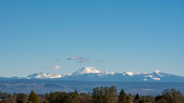 istock Lassen Peak and remnants of Mount Tehama 1089147862